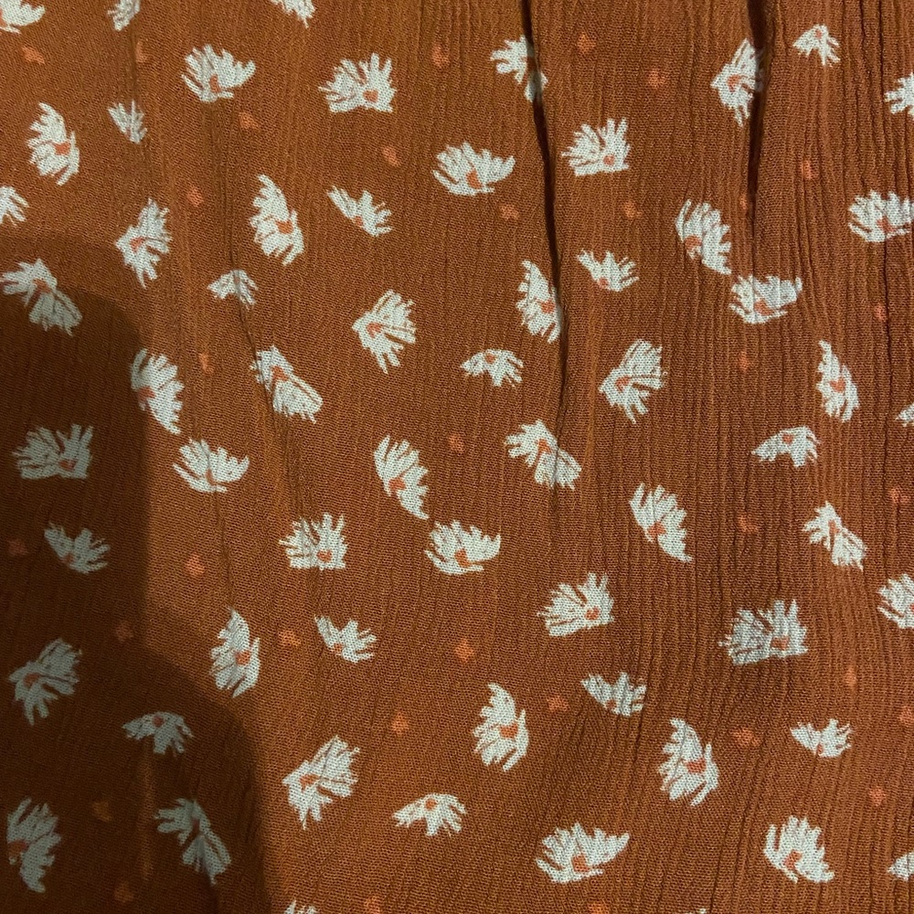 Floral Top in Rust from Rewind - Picture 2 of 5